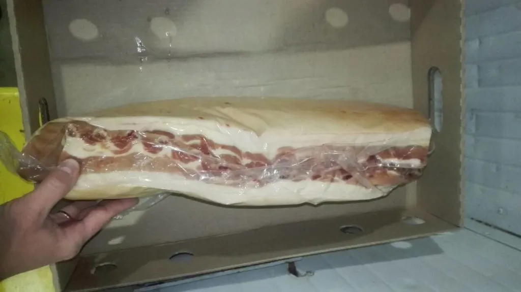 фотография продукта Грудинка свиная на кости Агро-Белогорье